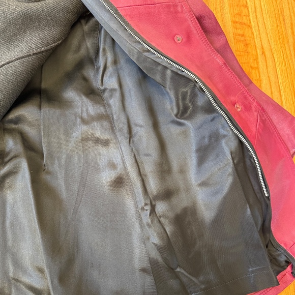 Vintage 70s berry leather coat w/ brass buttons + zip-out faux-fur lining - Picture 12 of 15